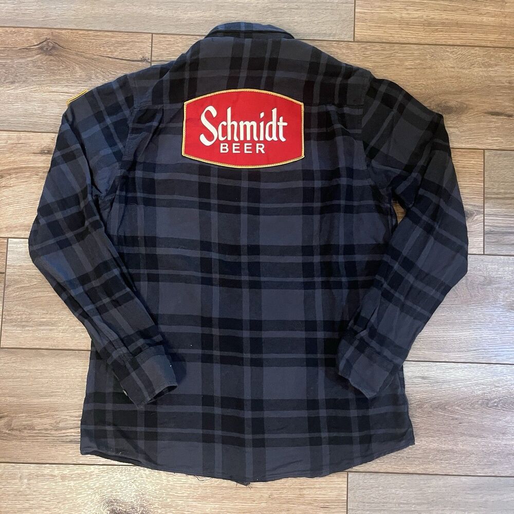 Angry Minnow Flannel Co. Schmidt Beer Black Plaid Button-Up Long Sleeve Shirt M